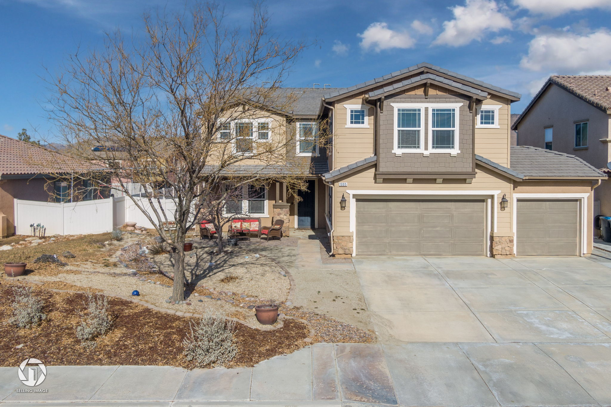 1005 Laura Ln Tehachapi CA 93561