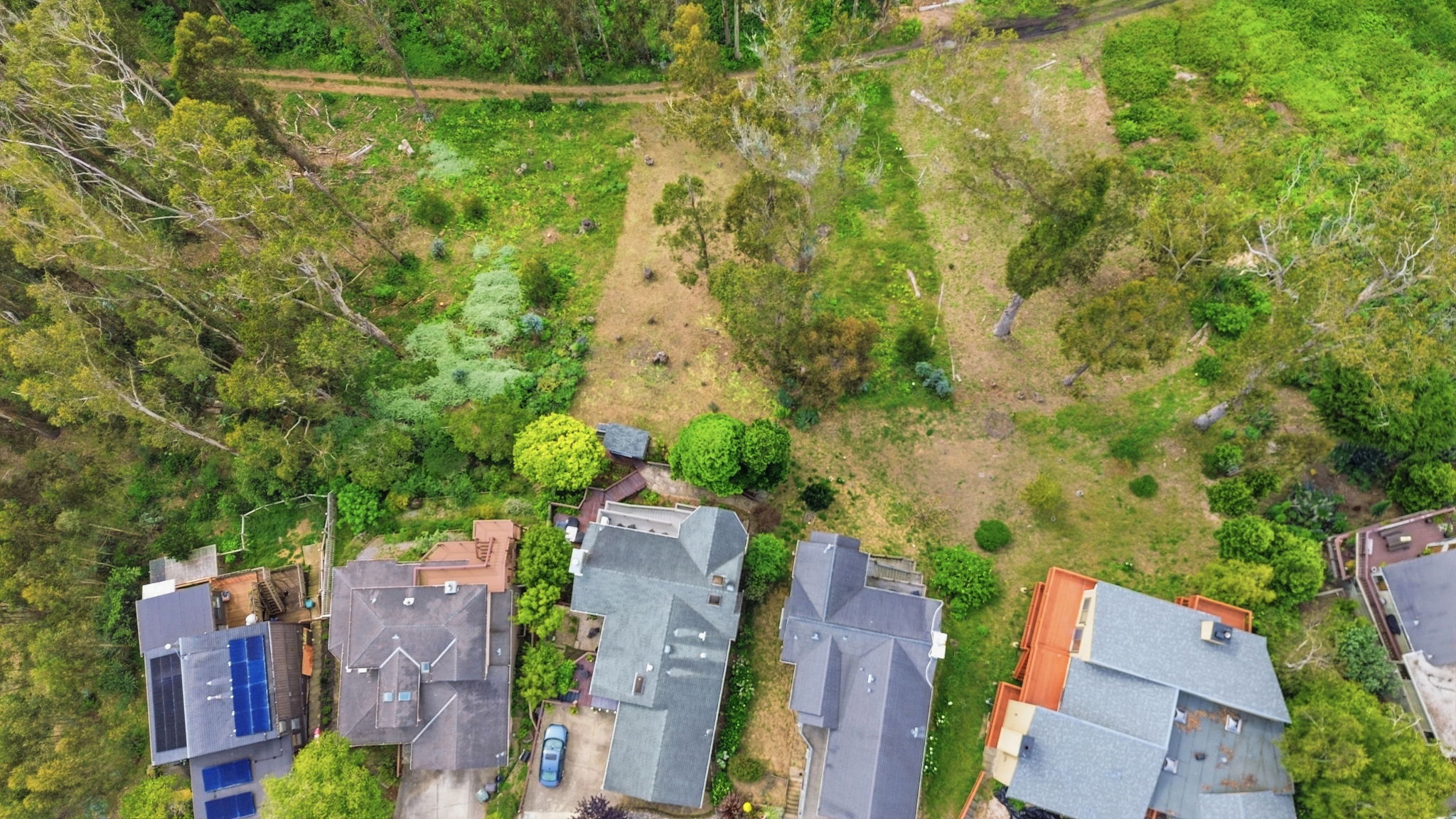 010_F8_AERIAL_0 Ave Portola