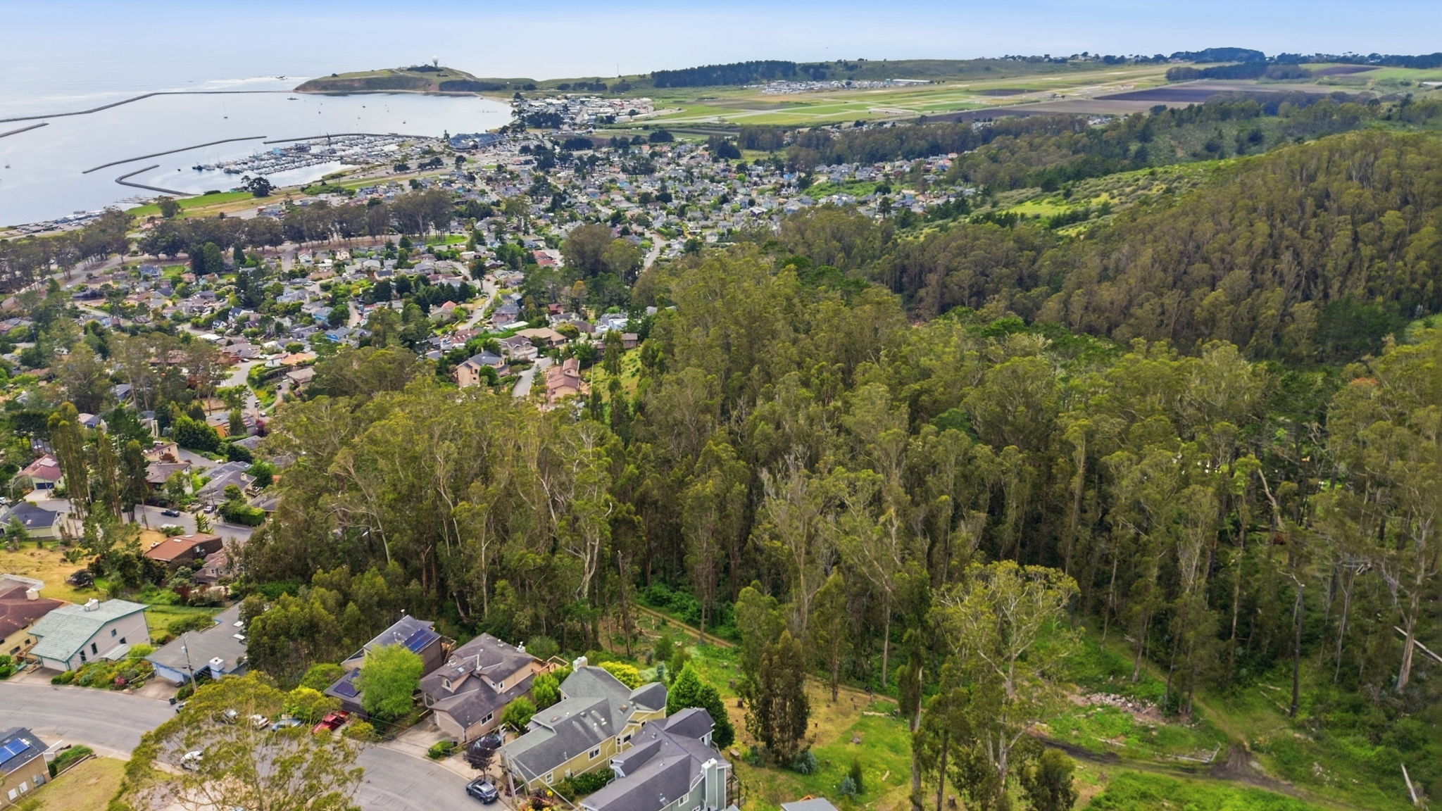 012_F8_AERIAL_0 Ave Portola