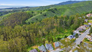 013_F8_AERIAL_0 Ave Portola