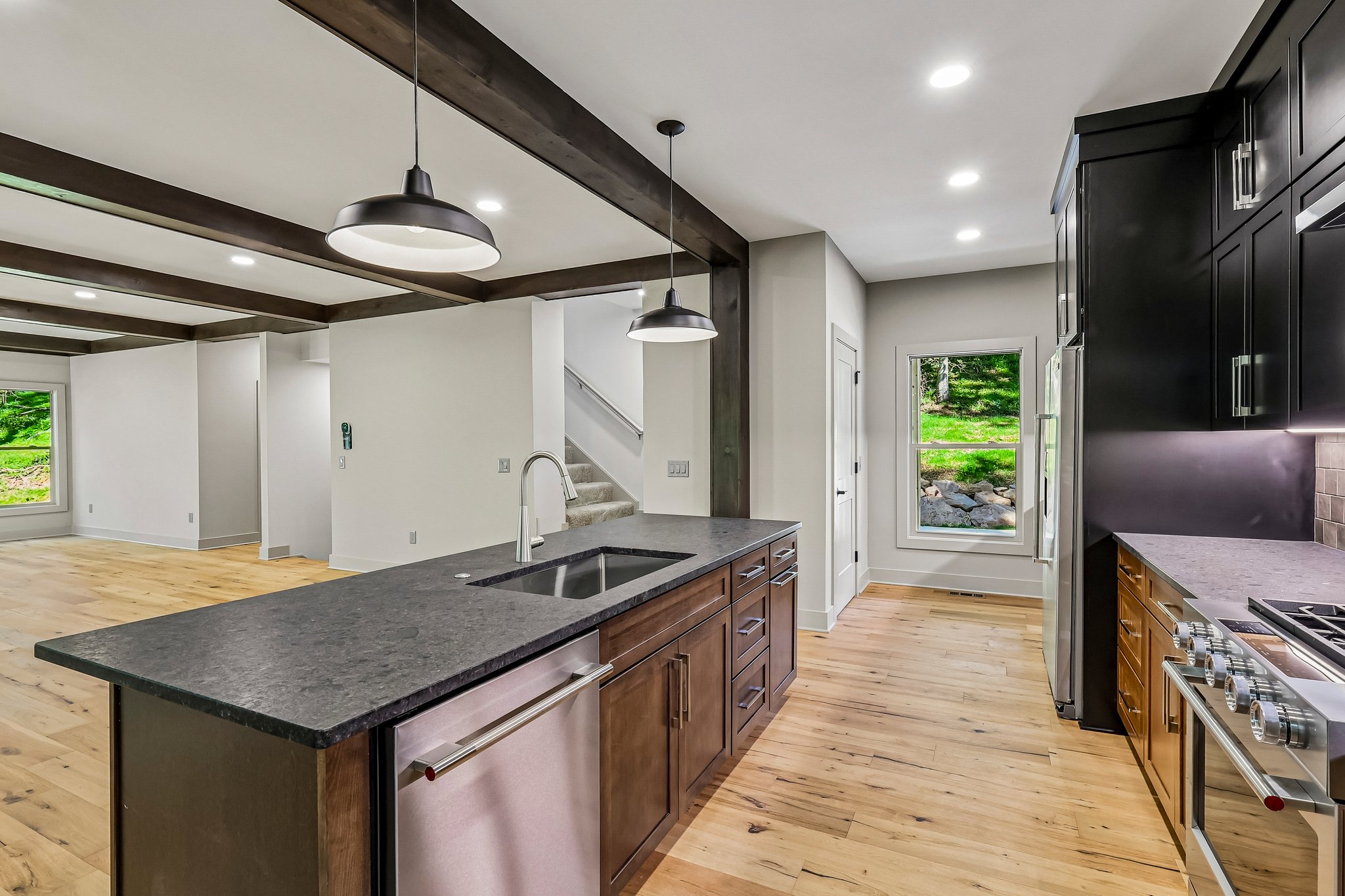 E Mohawk Dr 243-S1706-017.jpg