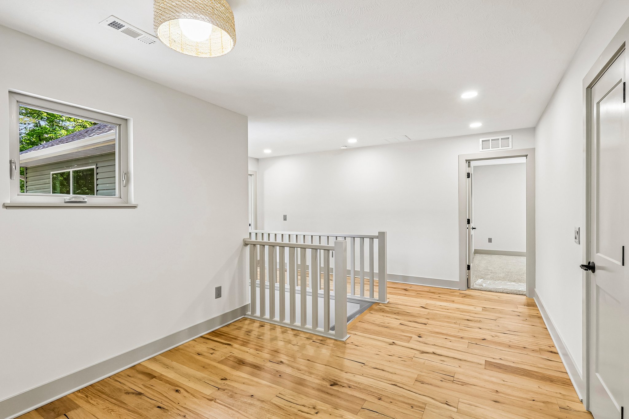 E Mohawk Dr 243-S1706-024.jpg