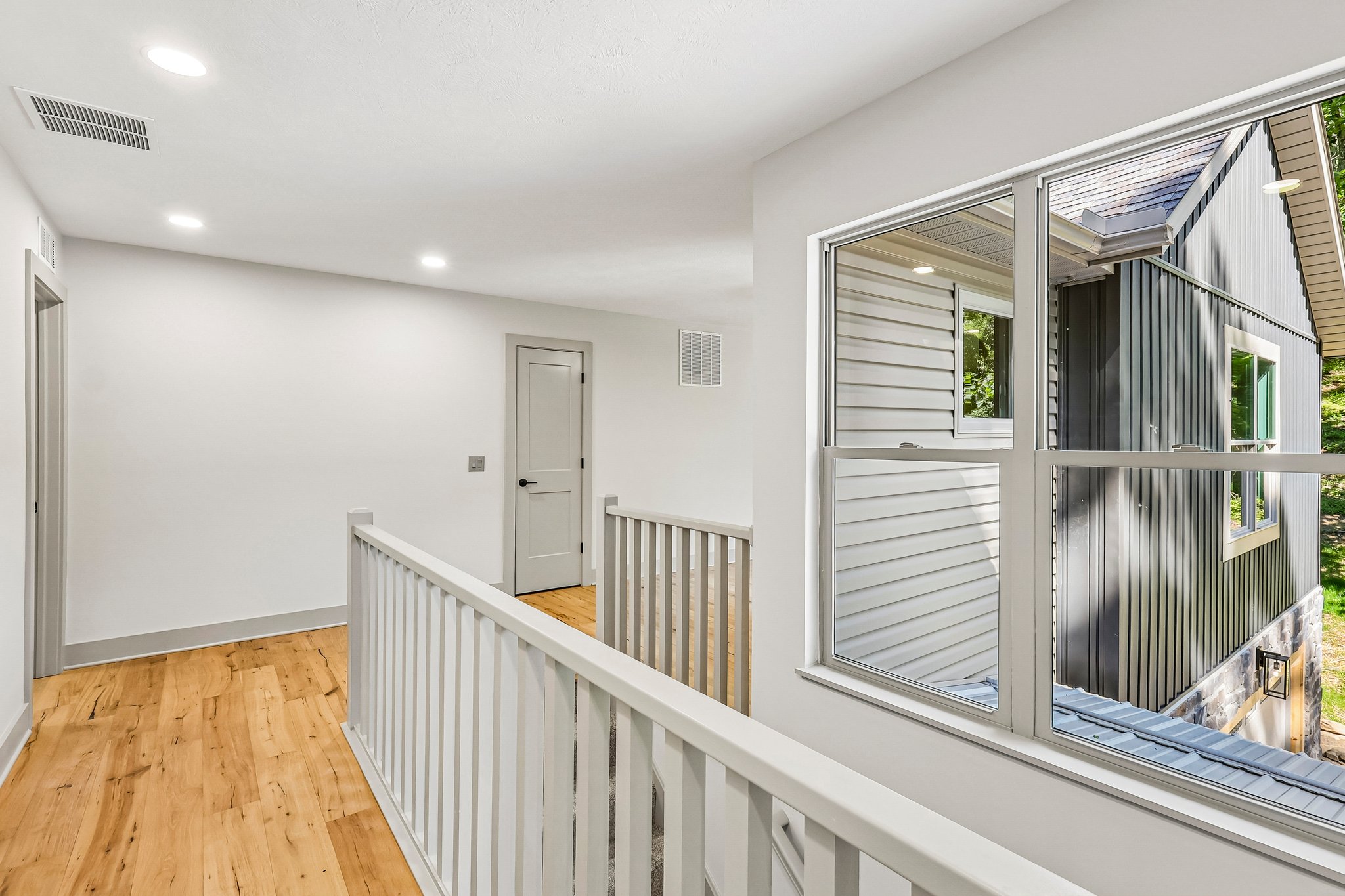 E Mohawk Dr 243-S1706-026.jpg