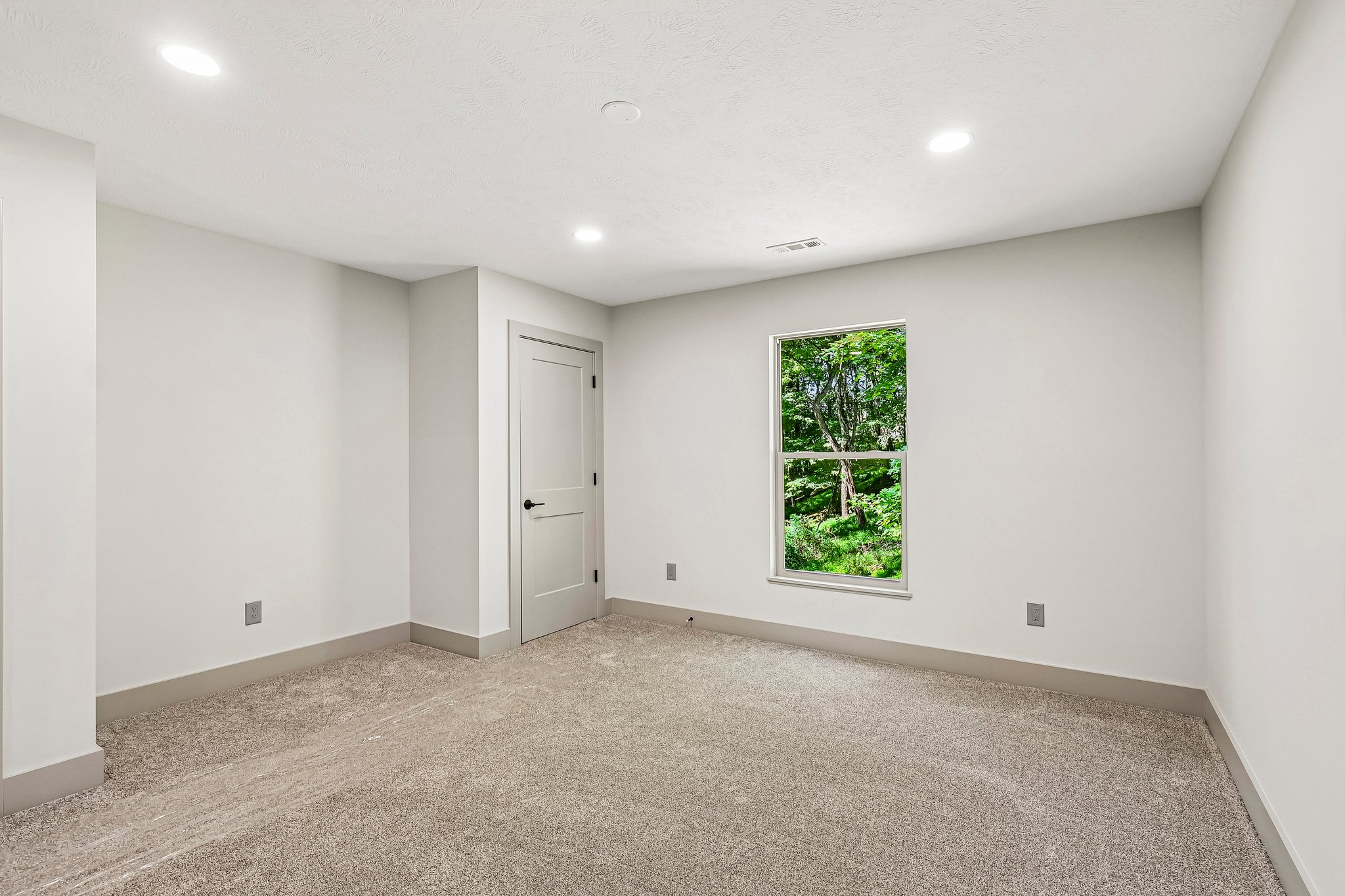 E Mohawk Dr 243-S1706-048.jpg