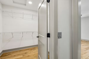 E Mohawk Dr 243-S1706-034.jpg