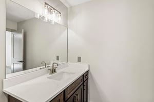 E Mohawk Dr 243-S1706-040.jpg