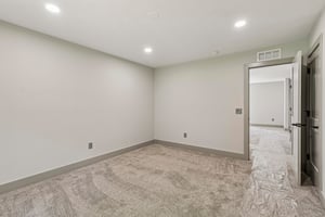E Mohawk Dr 243-S1706-050.jpg