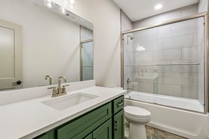E Mohawk Dr 243-S1706-060.jpg