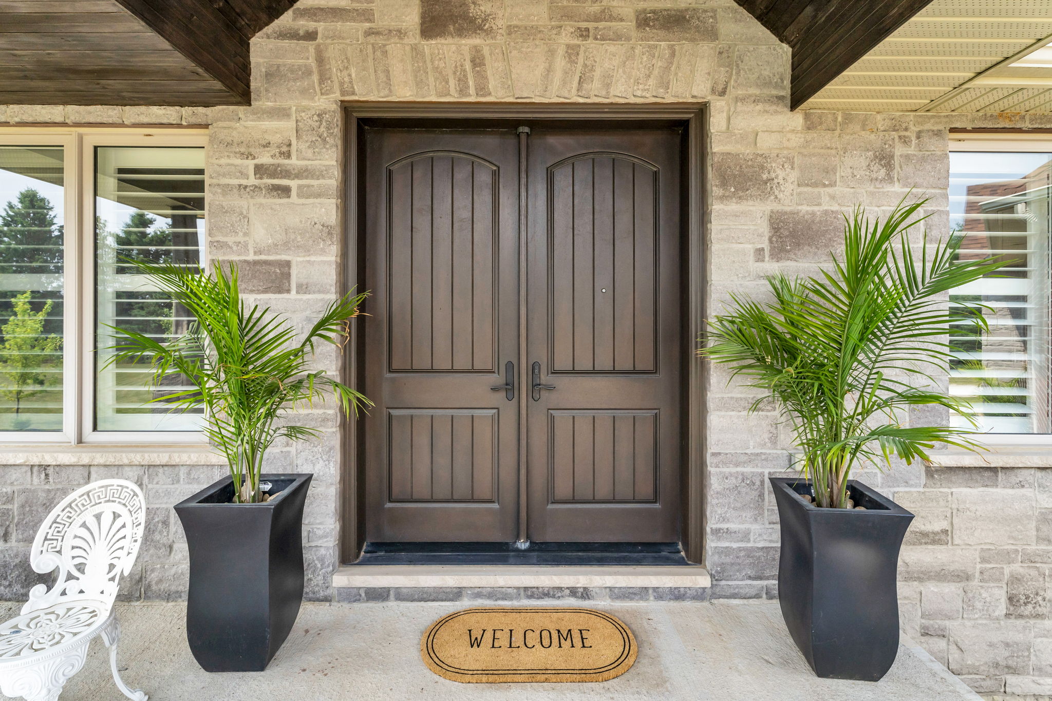 Front Porch/Entrance