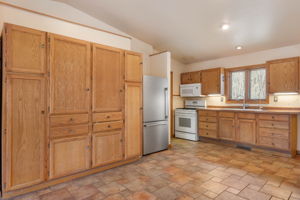 08681 46th St, Bloomingdale-20