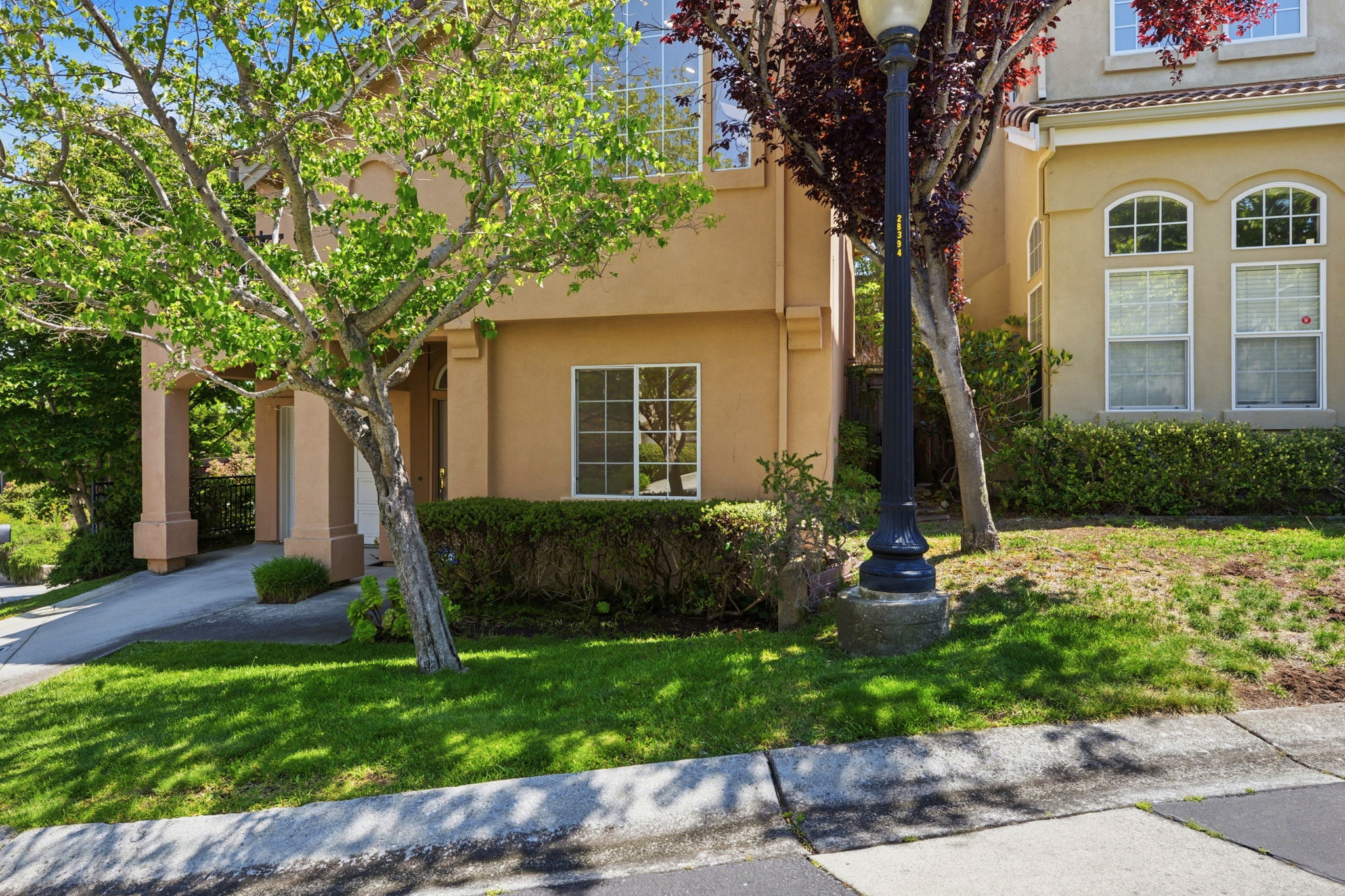 003_F8_1 Arroyo View Cir