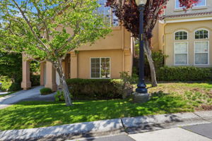 003_F8_1 Arroyo View Cir