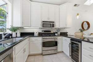013_F8_1 Arroyo View Cir