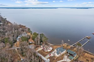 1 Bentley Ln, New Bern, NC 28560, USA Photo 15