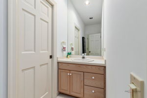 Photo 37