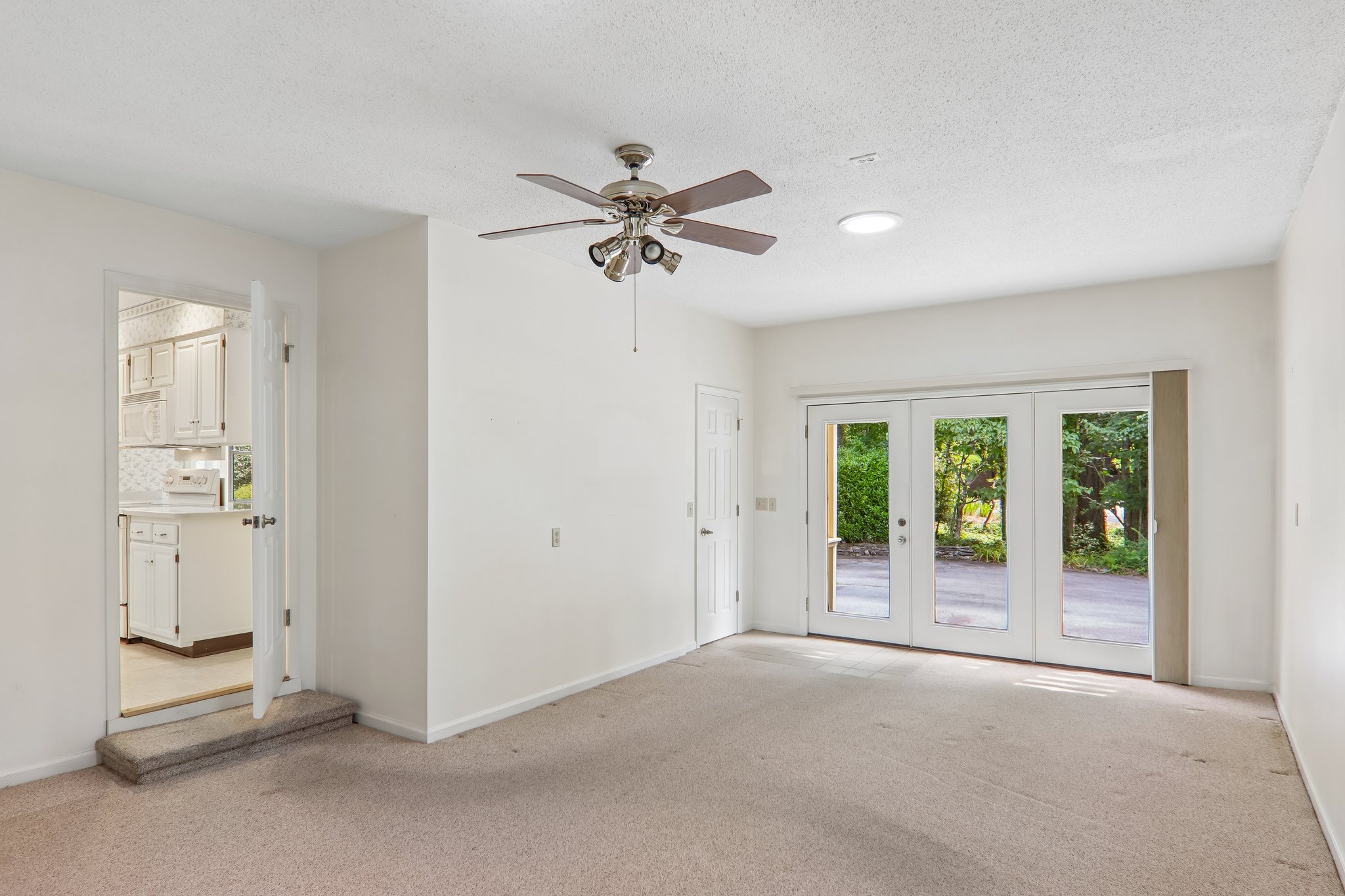 Bridle Path Ct-S0707-023.jpg