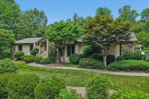 Bridle Path Ct-S0707-002.jpg