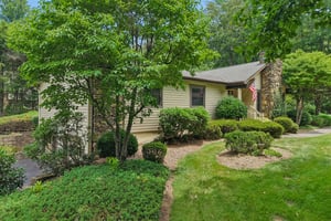 Bridle Path Ct-S0707-003.jpg