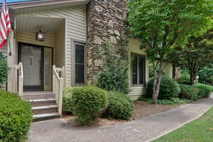 Bridle Path Ct-S0707-006.jpg