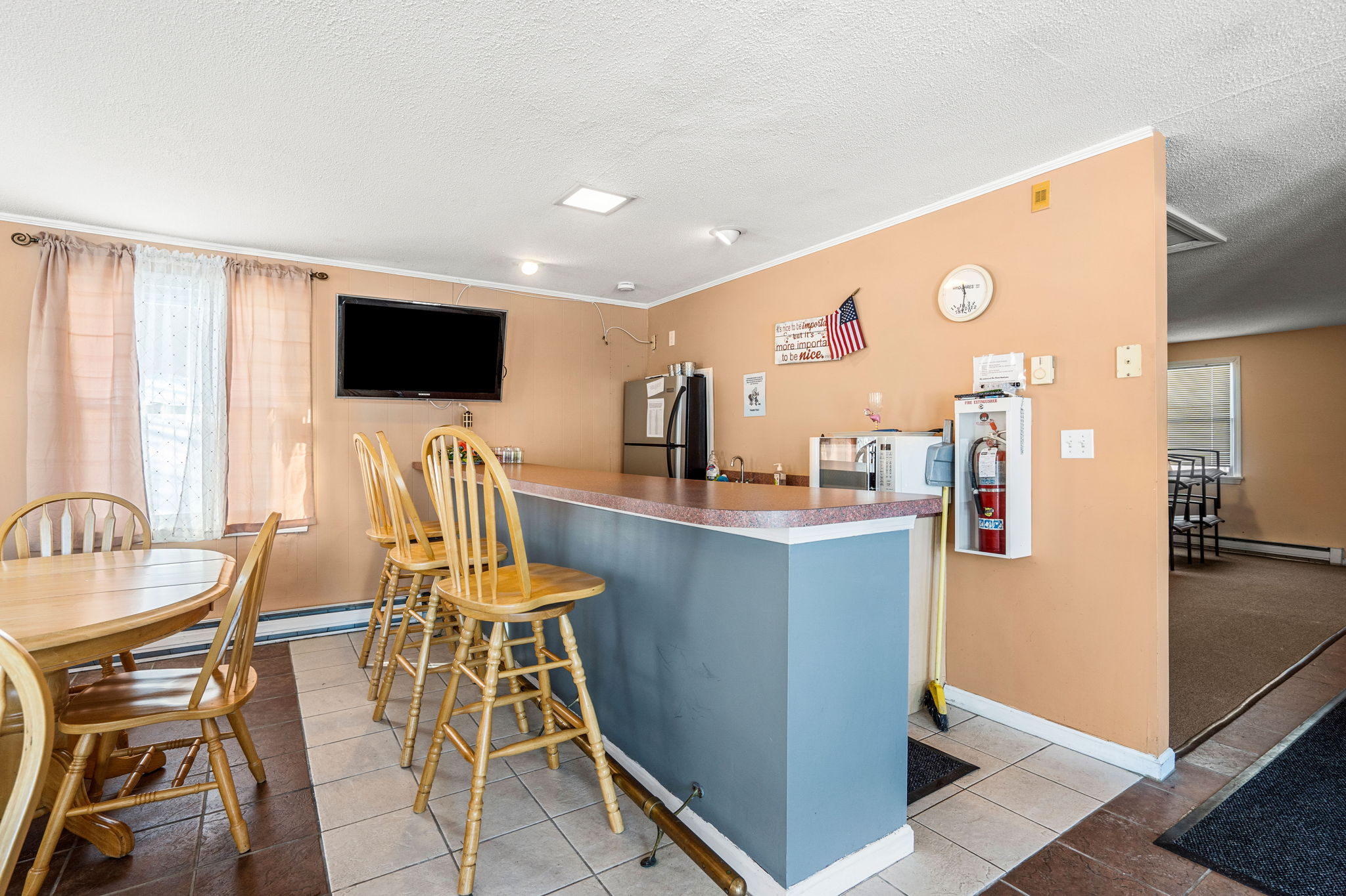 1 Brown Ave, Amesbury, MA 01913, USA Photo 7