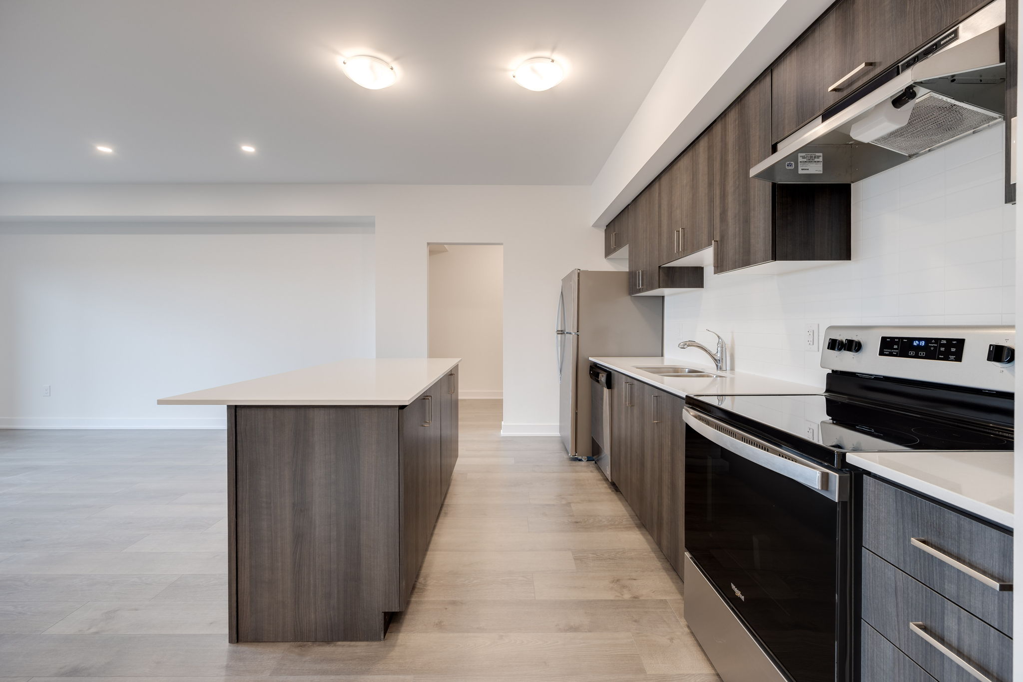 Barrie property showcase — delivered property photograph 8