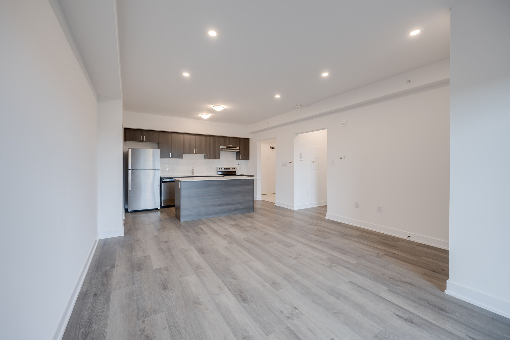 Barrie property showcase — delivered property photograph 16