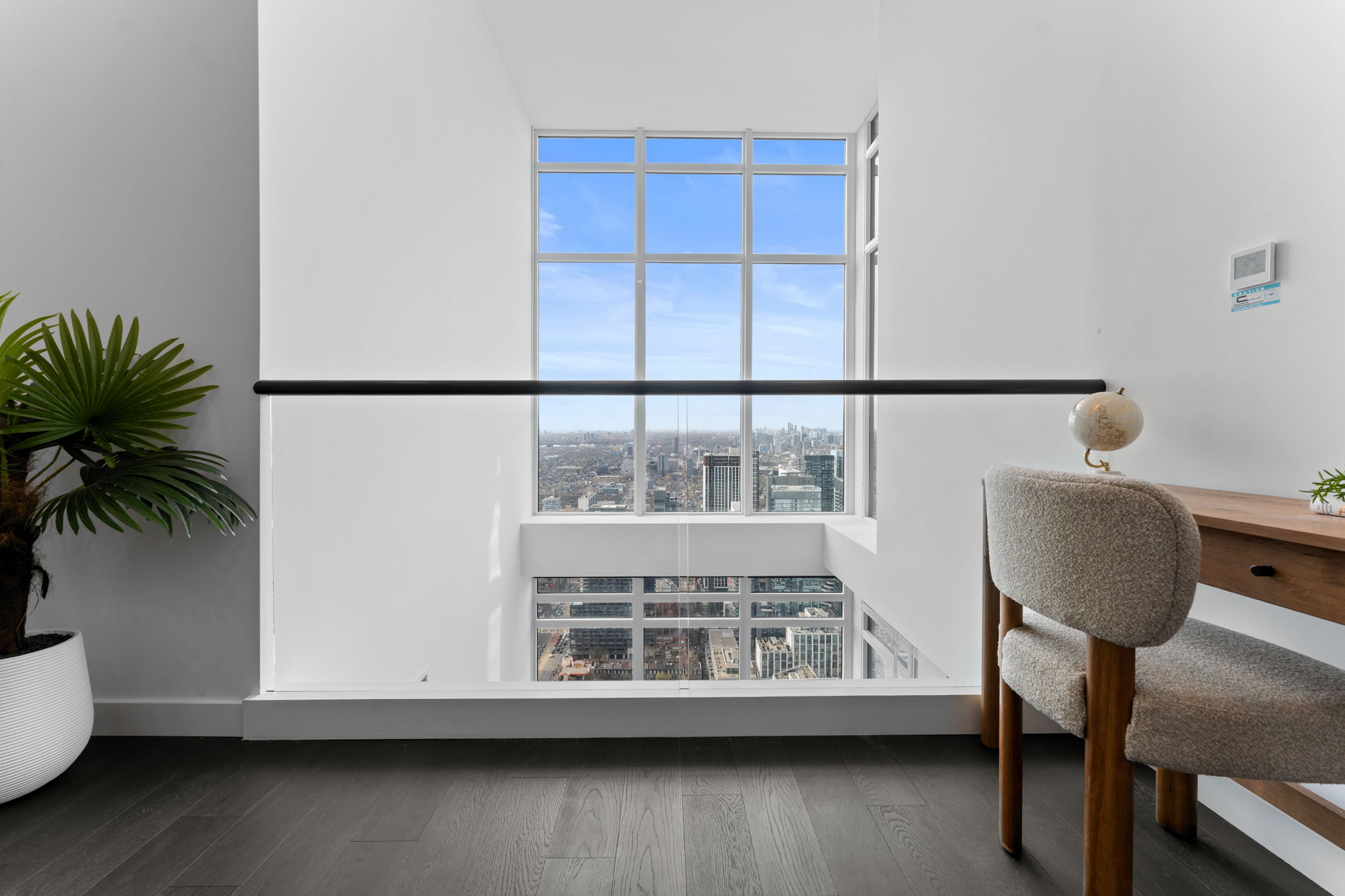 Photo 44