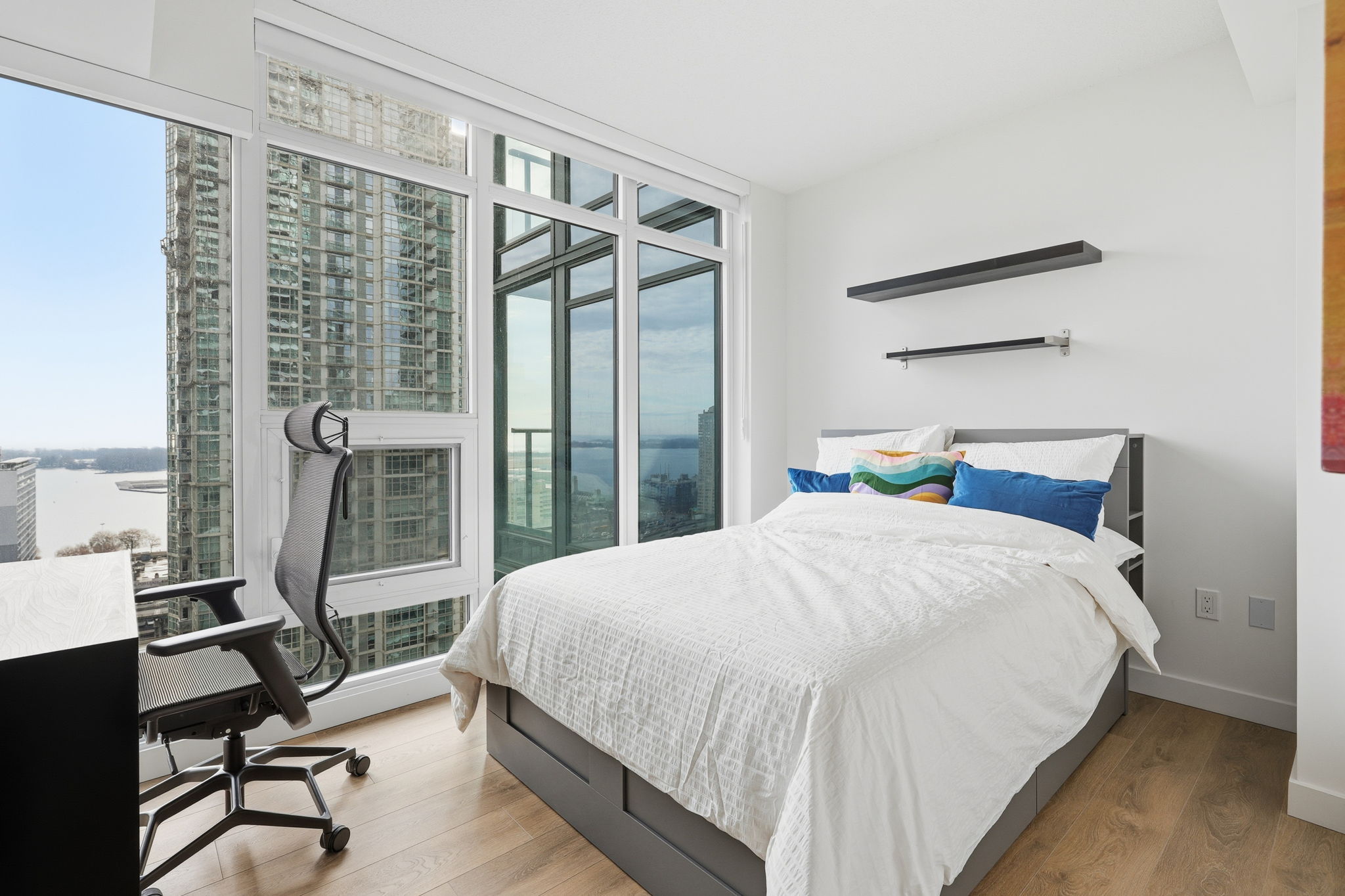 Toronto property showcase — delivered property photograph 19