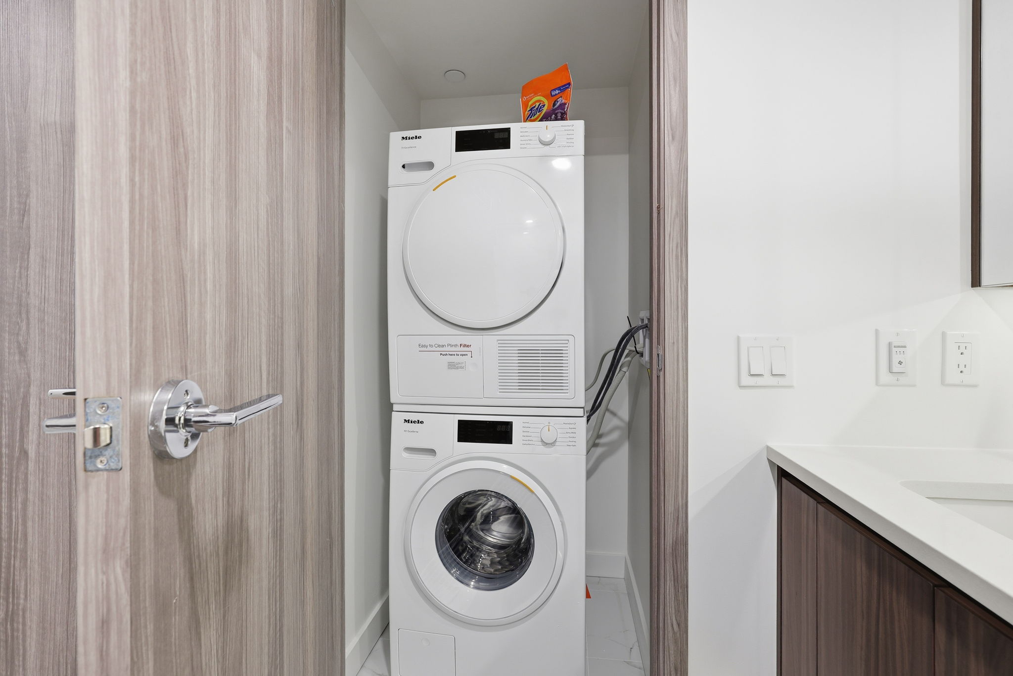 Toronto property showcase — delivered property photograph 22