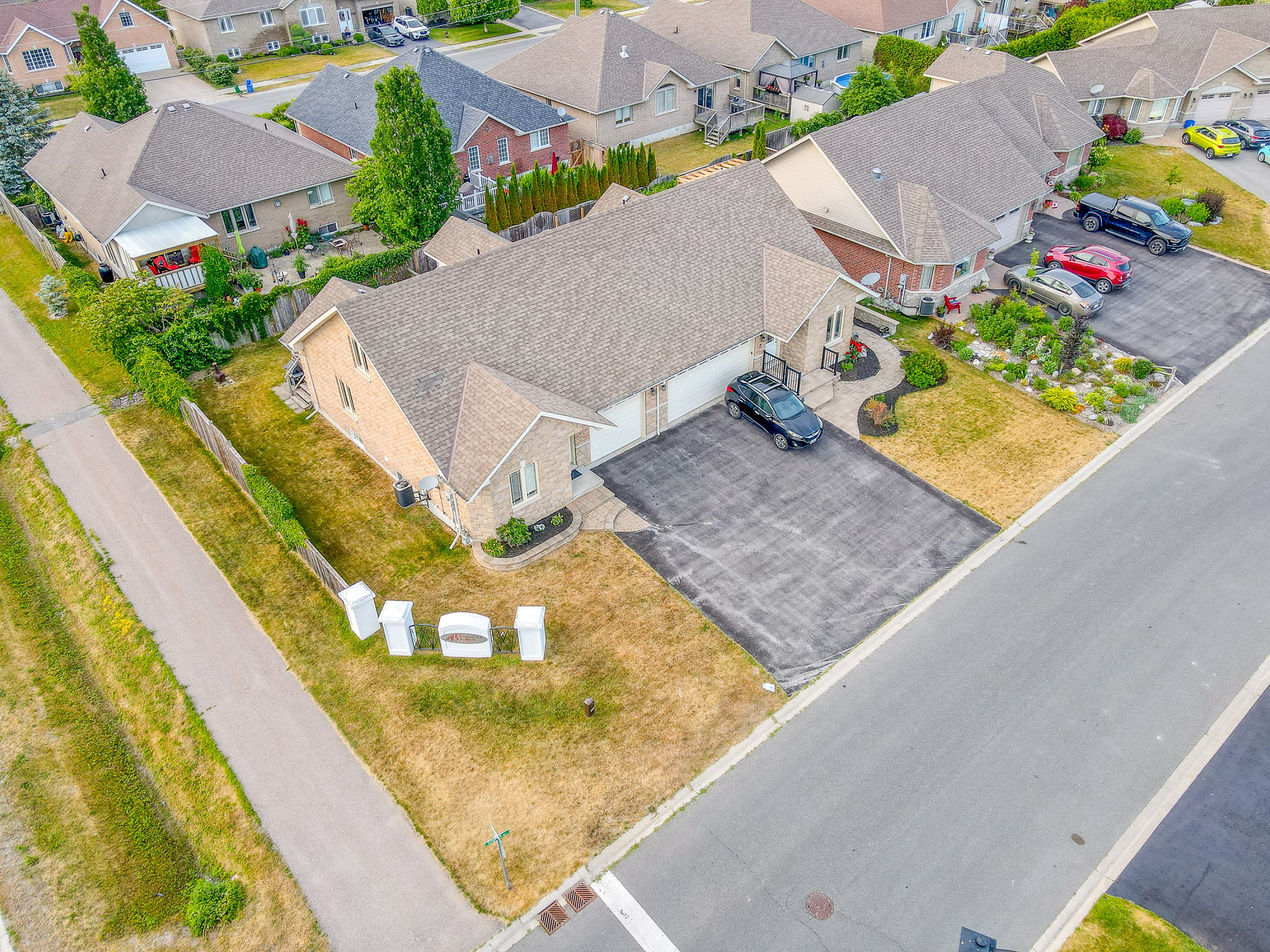 1 Cooper Ct, Brighton, ON K0K 1H0, Canada Photo 3