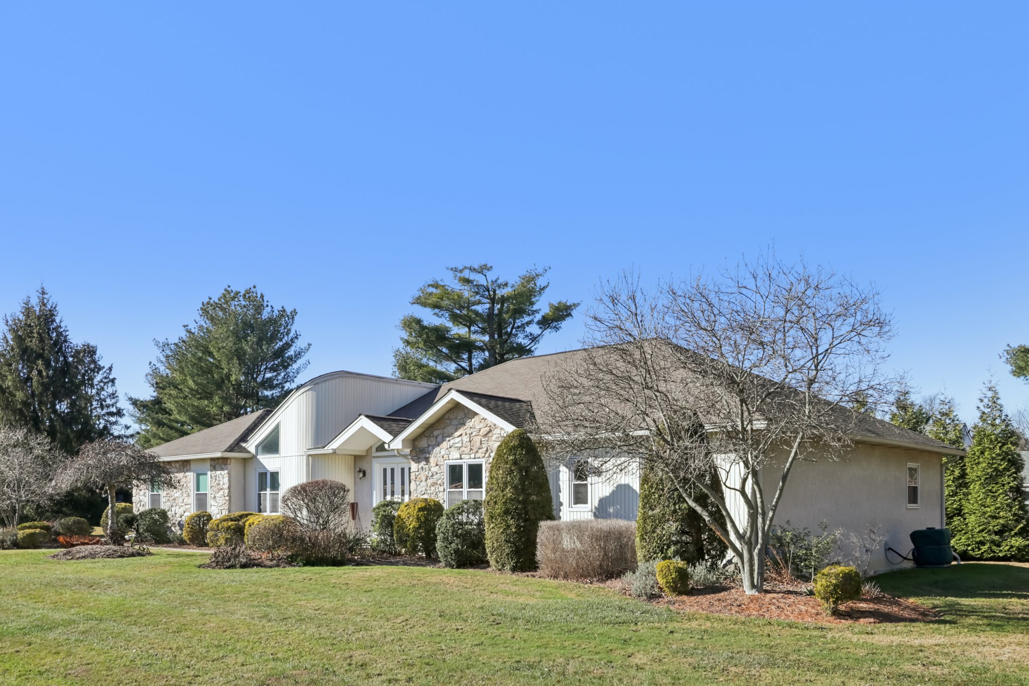 Daisy Ln-S0412-004.jpg