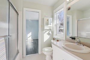 Daisy Ln-S0412-032.jpg