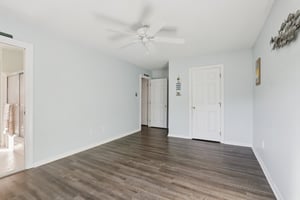 Daisy Ln-S0412-034.jpg