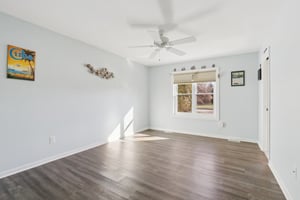 Daisy Ln-S0412-035.jpg