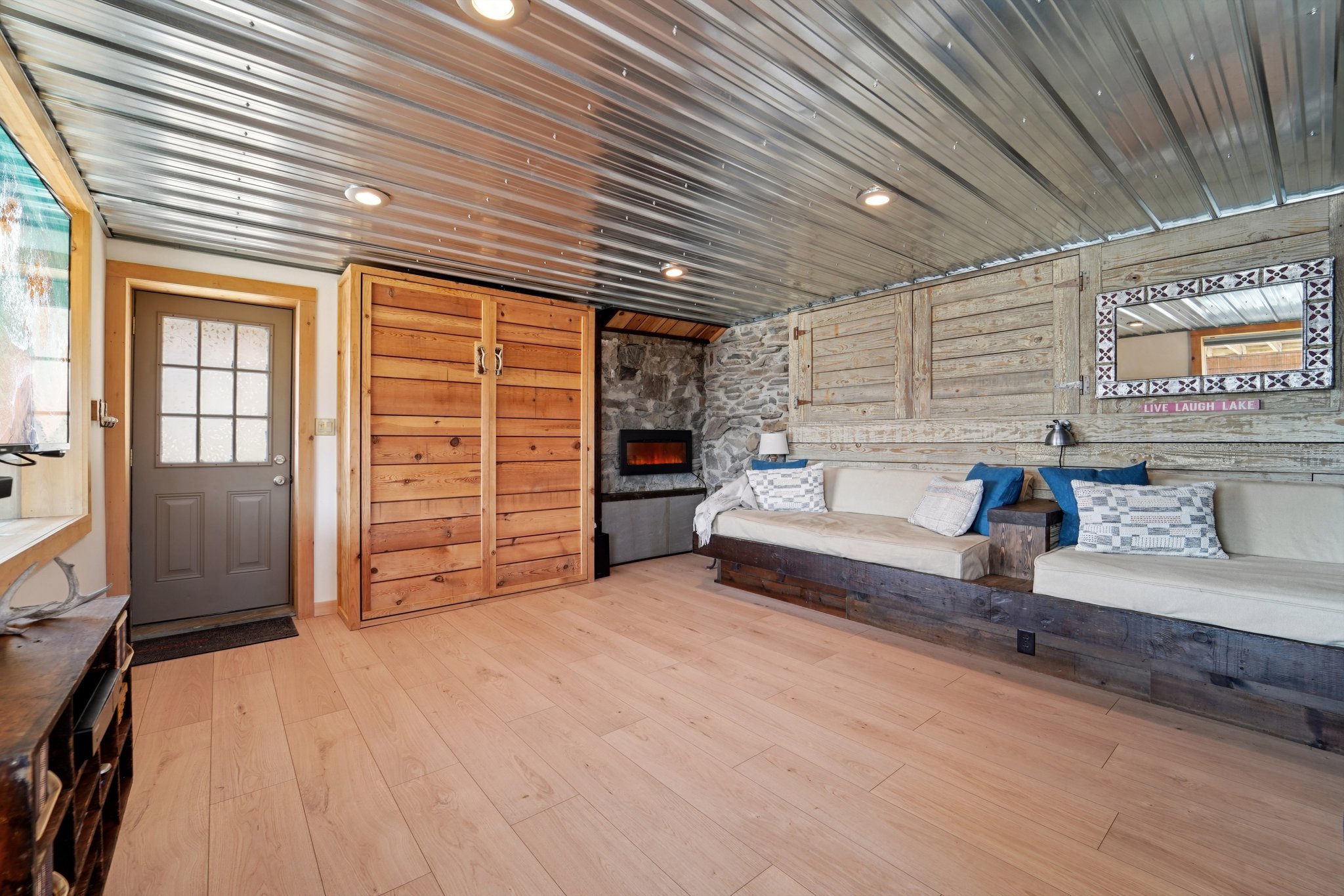 Deer Trl-S1004-022.jpg