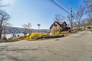 Deer Trl-S1004-002.jpg