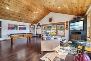 Deer Trl-S1004-026.jpg