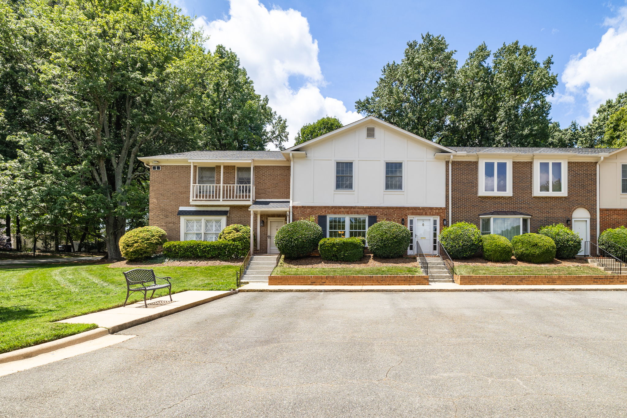 1 Fountain Manor Dr # B-2