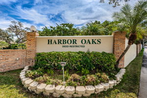 Harbor Oaks4