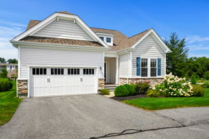 1 Hood Dr, Andover, MA 01810, USA Photo 2