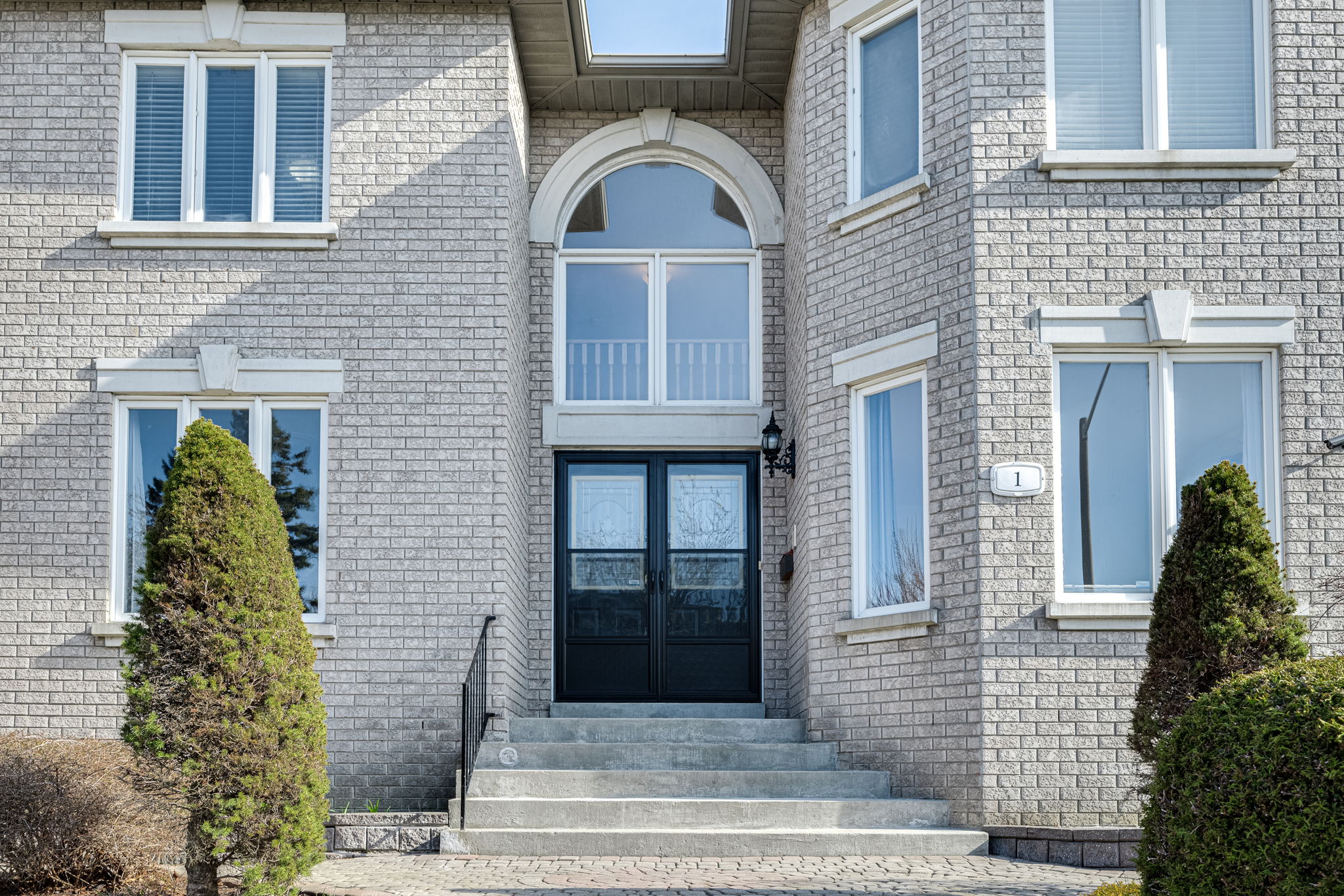 1 Karina Rd Toronto, ON M1C 2K7