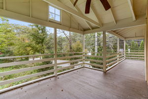 Cottage Wrap Around Screened-in Porch