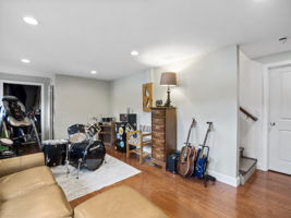 1 Lakeside Ave, Chelmsford, MA 2