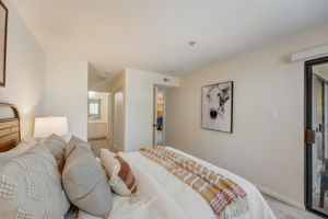 Laurel St-040