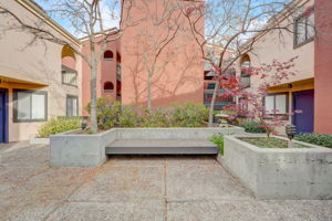 Laurel St-005