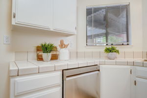 Laurel St-025