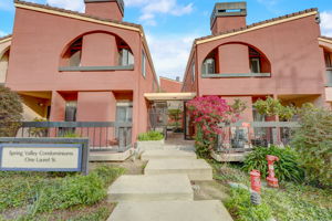 Laurel St-002