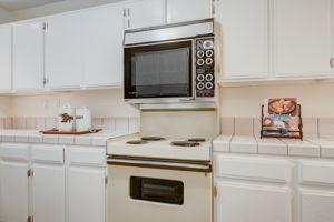 Laurel St-029