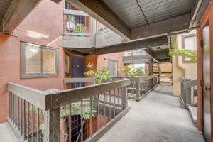 Laurel St-006