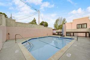 Laurel St-055